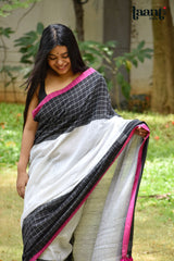 Splash in black and white