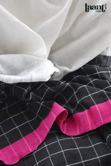 Splash in black and white