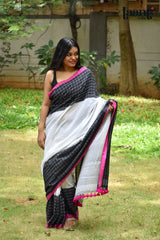 Splash in black and white